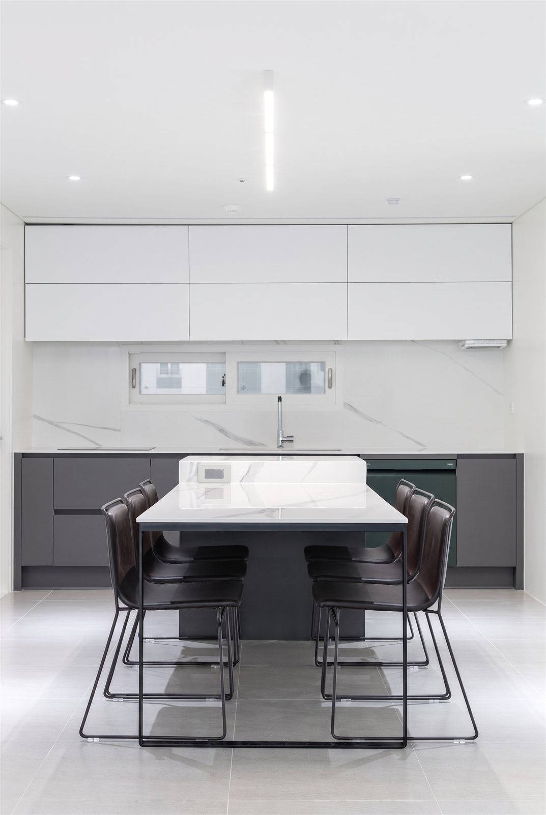 더샵 인천스카이타워 · Kitchen
